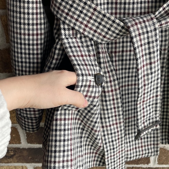 LAND’S END Women's Houndstooth Double-Breasted Wool Blend Coat - Picture 5 of 10